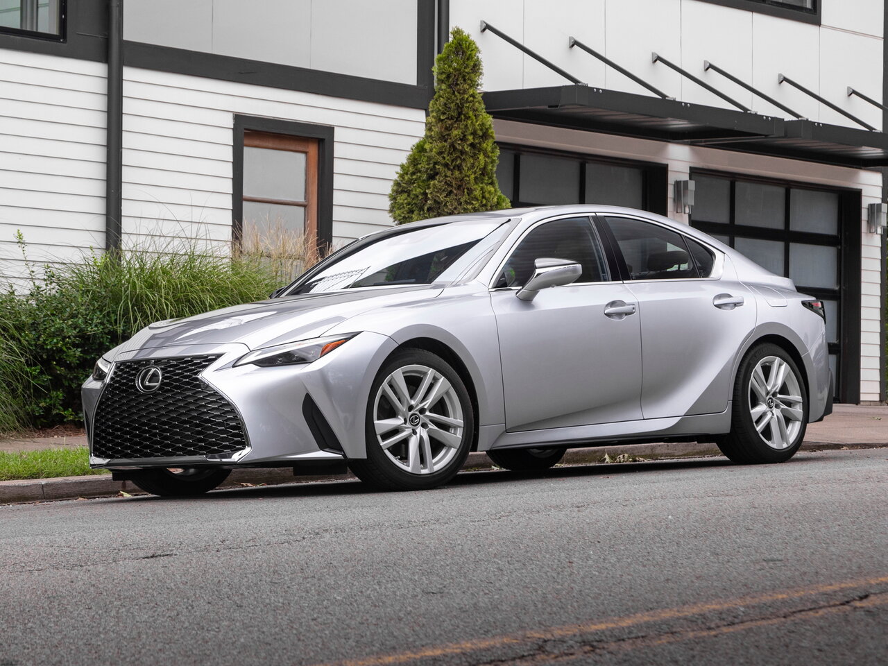 Подбор шин на Lexus IS III (XE30)