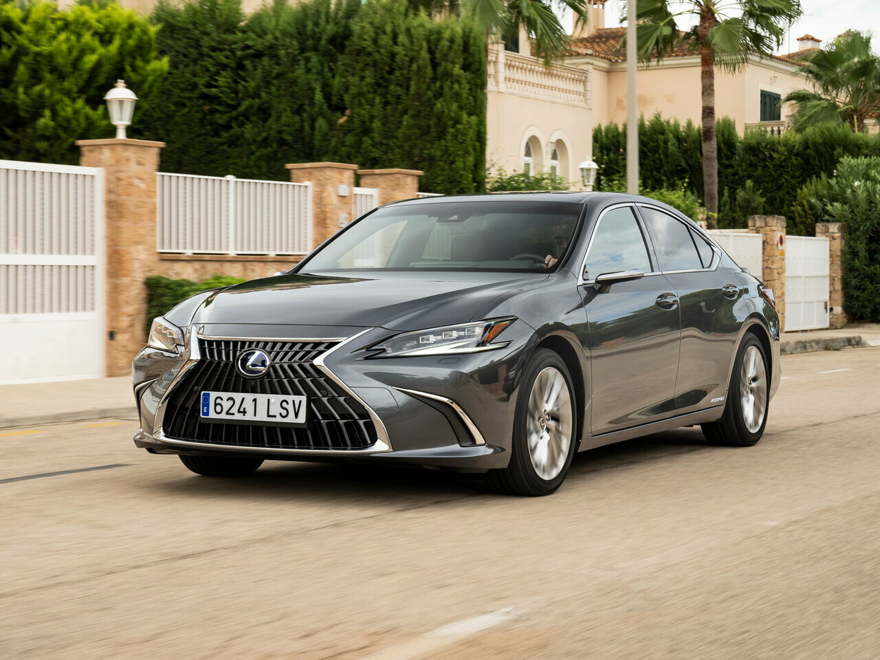 Подбор шин на Lexus ES VII (XV70)