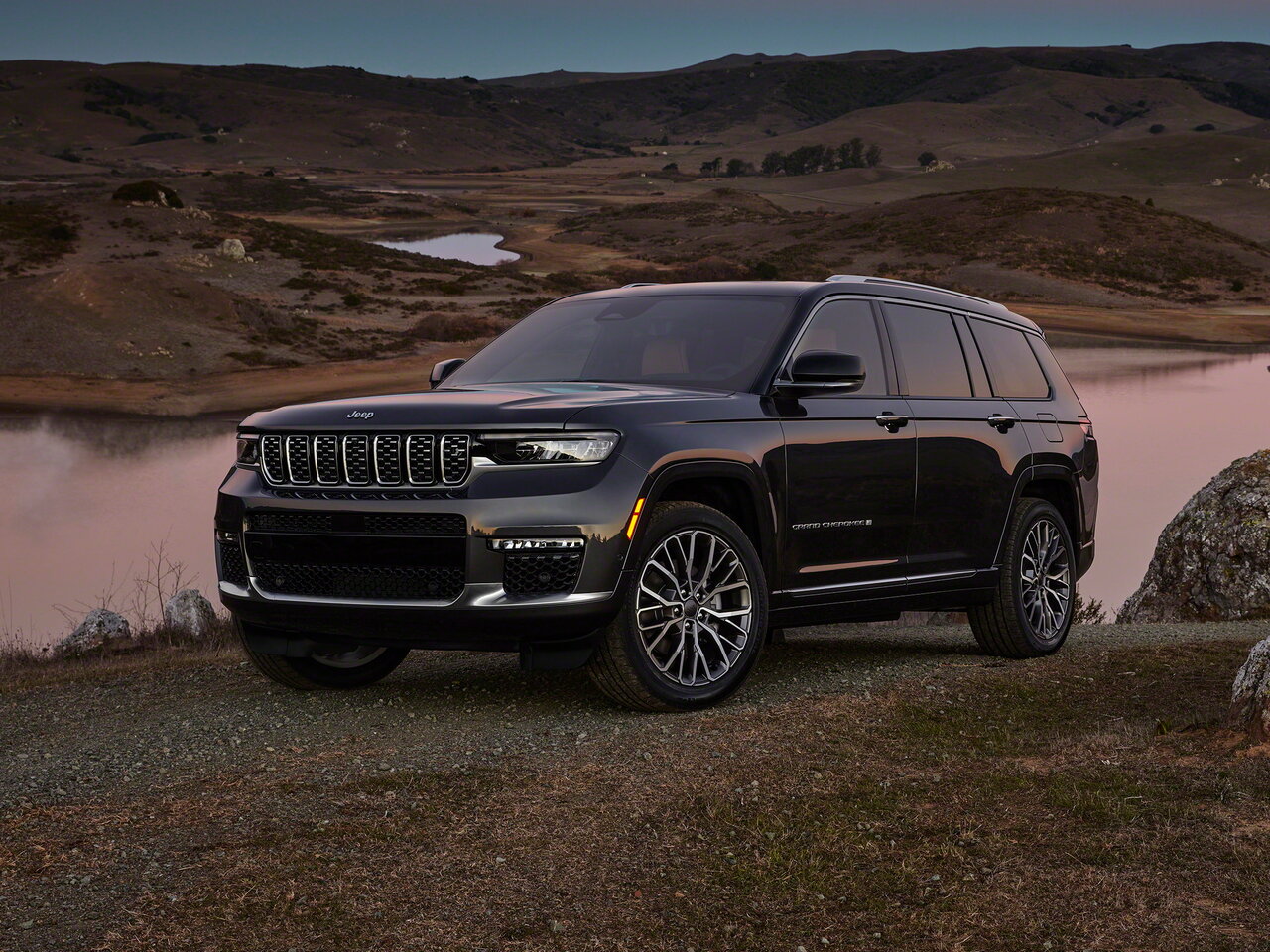 Подбор шин и дисков для автомобиля Jeep Grand Cherokee V (WL). Шины на Jeep Grand Cherokee V (WL)